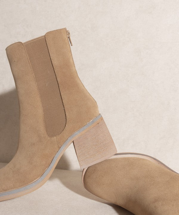 Olivia Chelsea Heel Boots